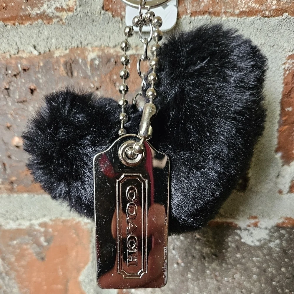 Silver metal coach hangtag with black fuzzy heart - Picture 1 of 2
